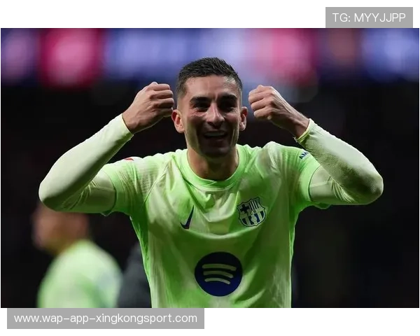 费兰托雷斯抢断后直接推进，巴萨形成极具威胁的反扑